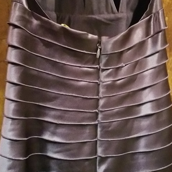 Dress - Picture 4 of 5